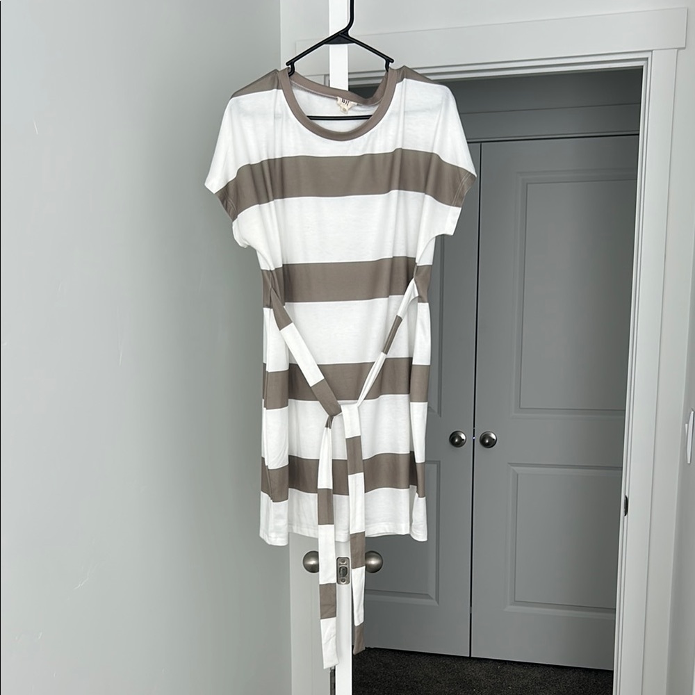 BiBi White and Brown Short Sleeve Top